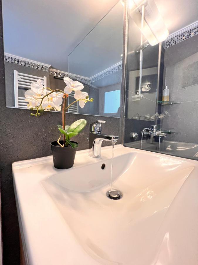 Quiet And Cozy Apartment Of New Psihiko No 6 Athena Bagian luar foto